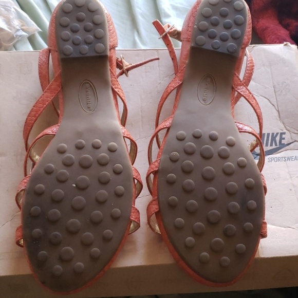 Sandals - Picture 2 of 3